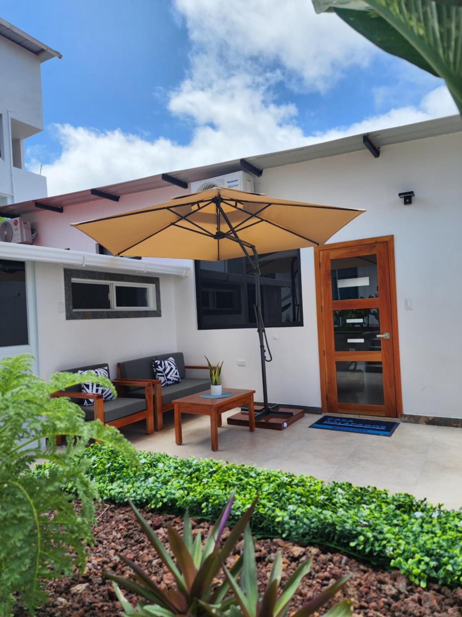 Casa Galapagos By Hostal Fragata Puerto Ayora  Exteriér fotografie